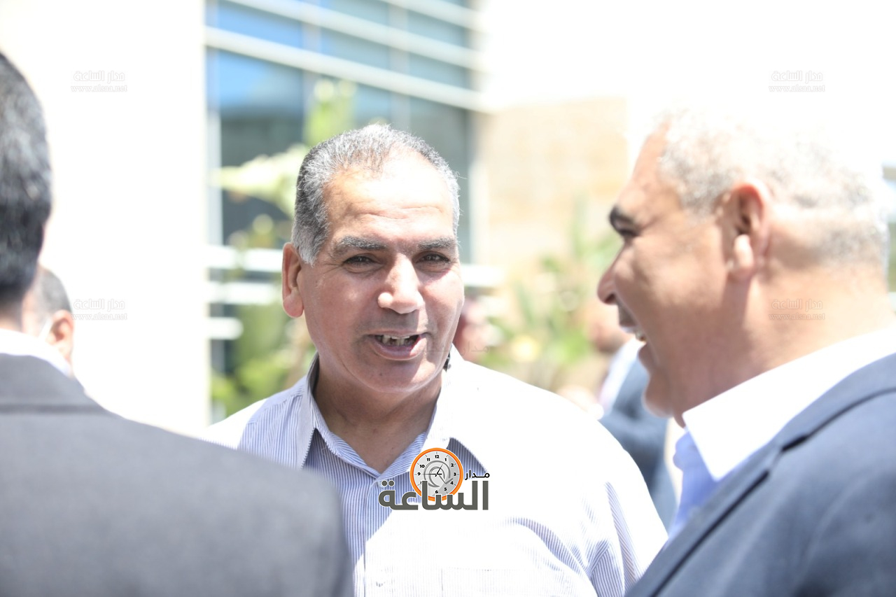 Madar Al-Saa Images 0.4163688685258121