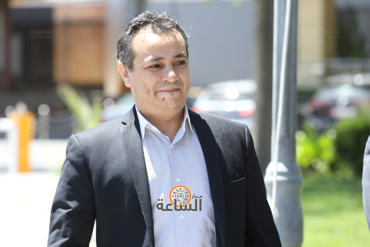 Madar Al-Saa Images 0.7053851917585316