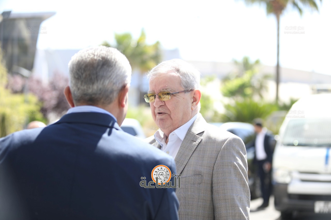 Madar Al-Saa Images 0.197249945173547