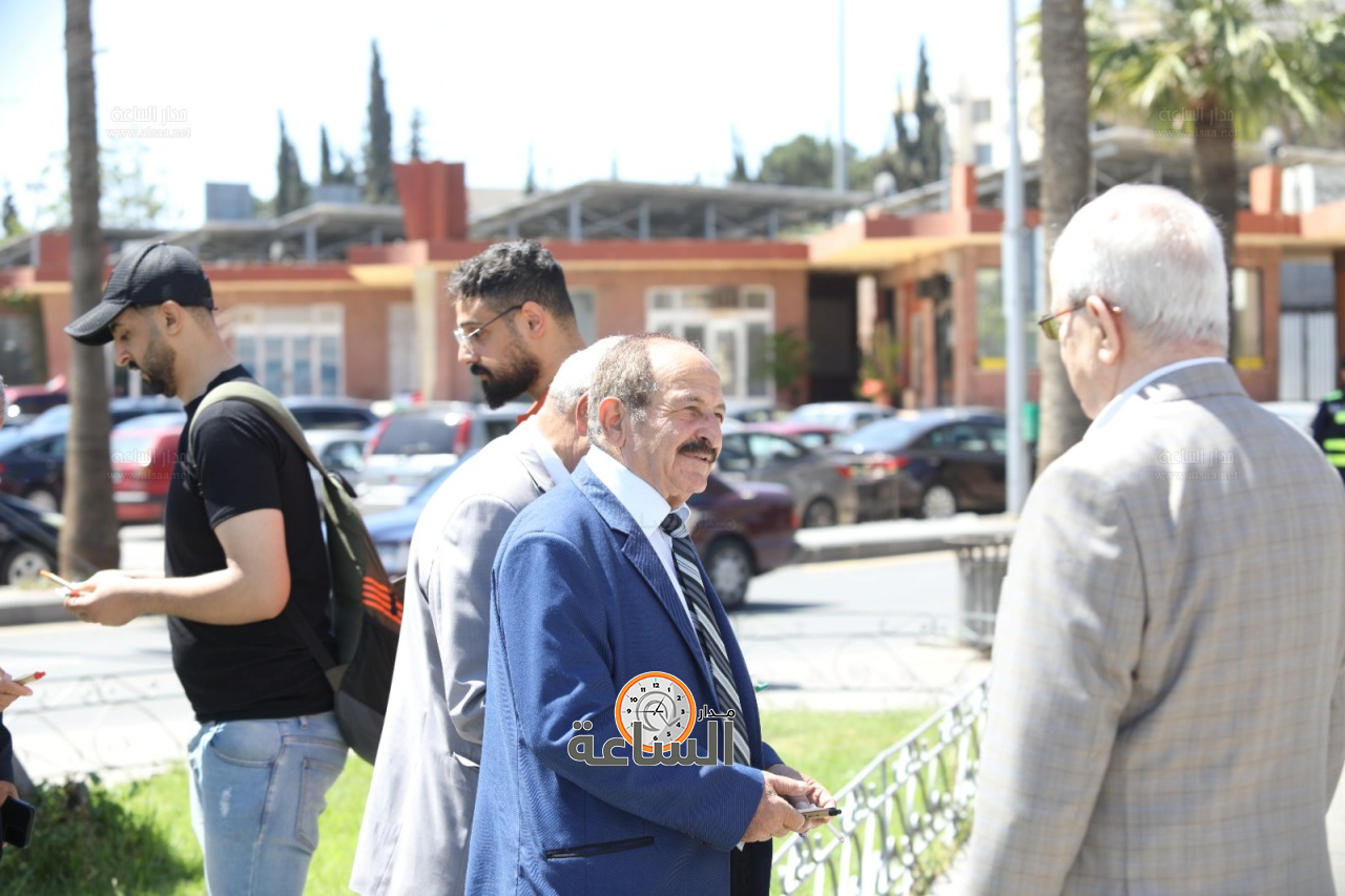 Madar Al-Saa Images 0.8802007162382461