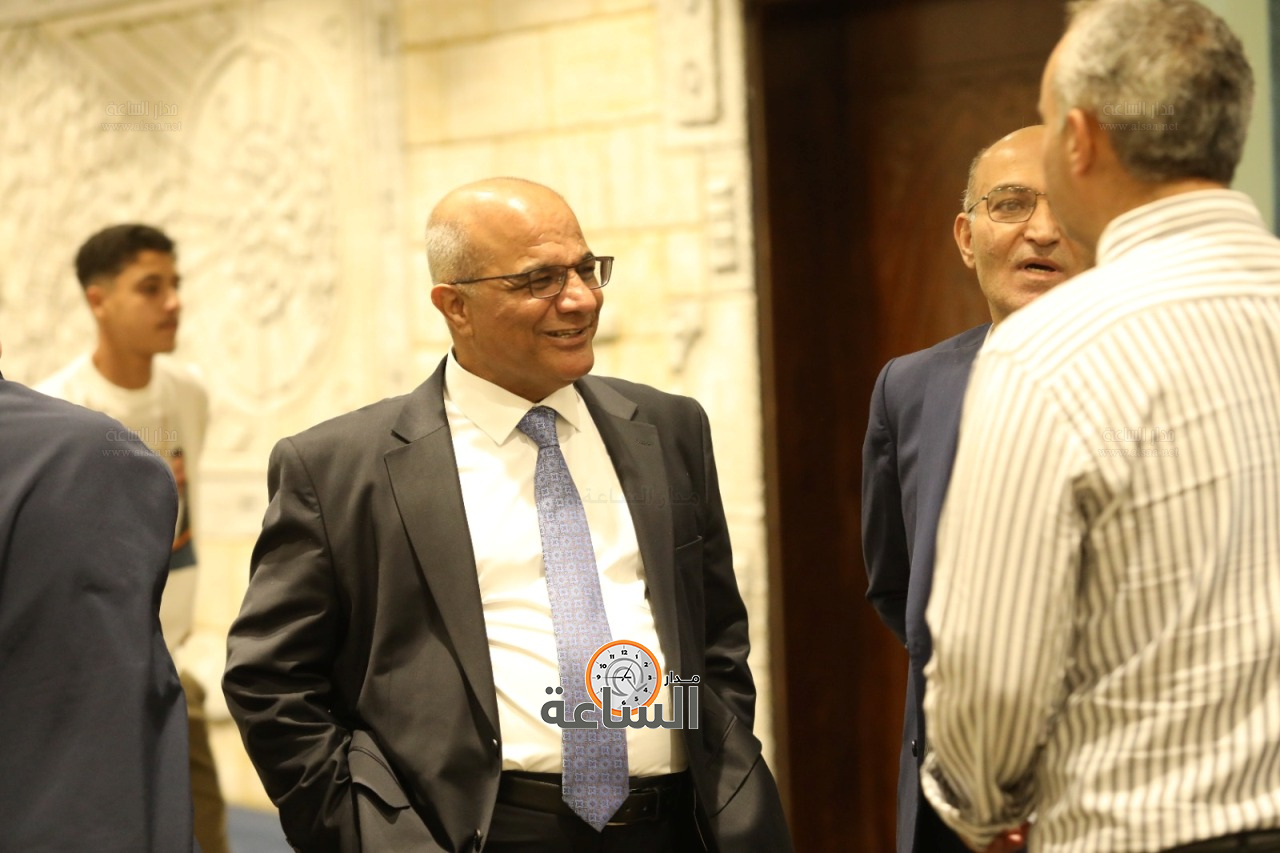 Madar Al-Saa Images 0.5210377186885223