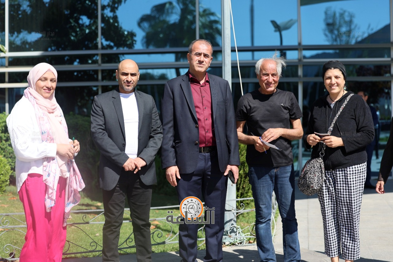 Madar Al-Saa Images 0.007434026039608188