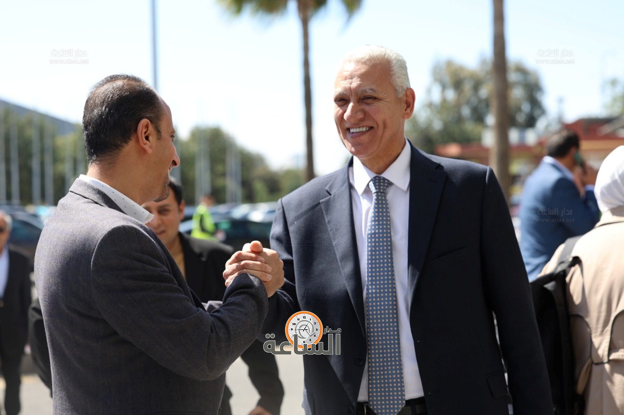 Madar Al-Saa Images 0.3958782841662821