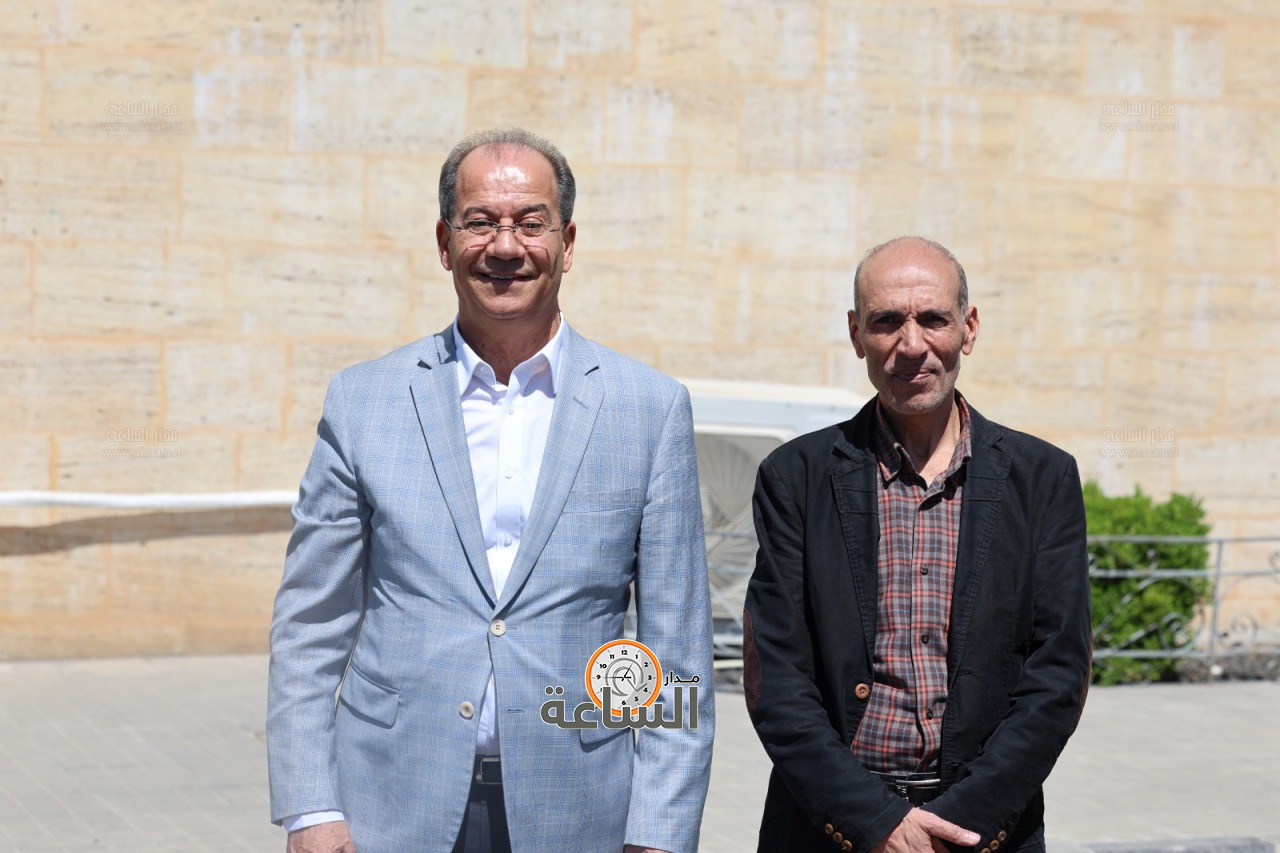 Madar Al-Saa Images 0.7311198364775925