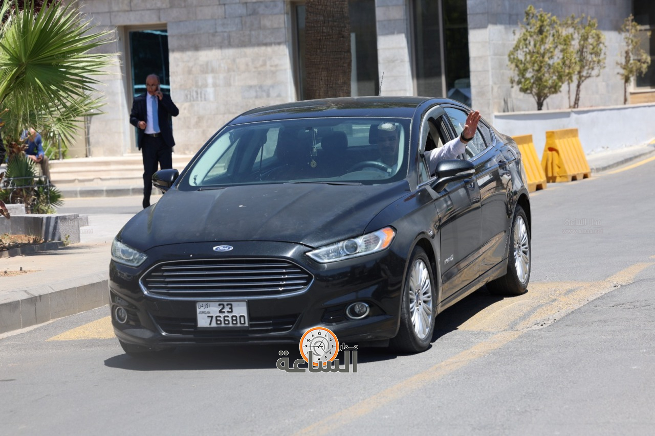 Madar Al-Saa Images 0.3040686524635312