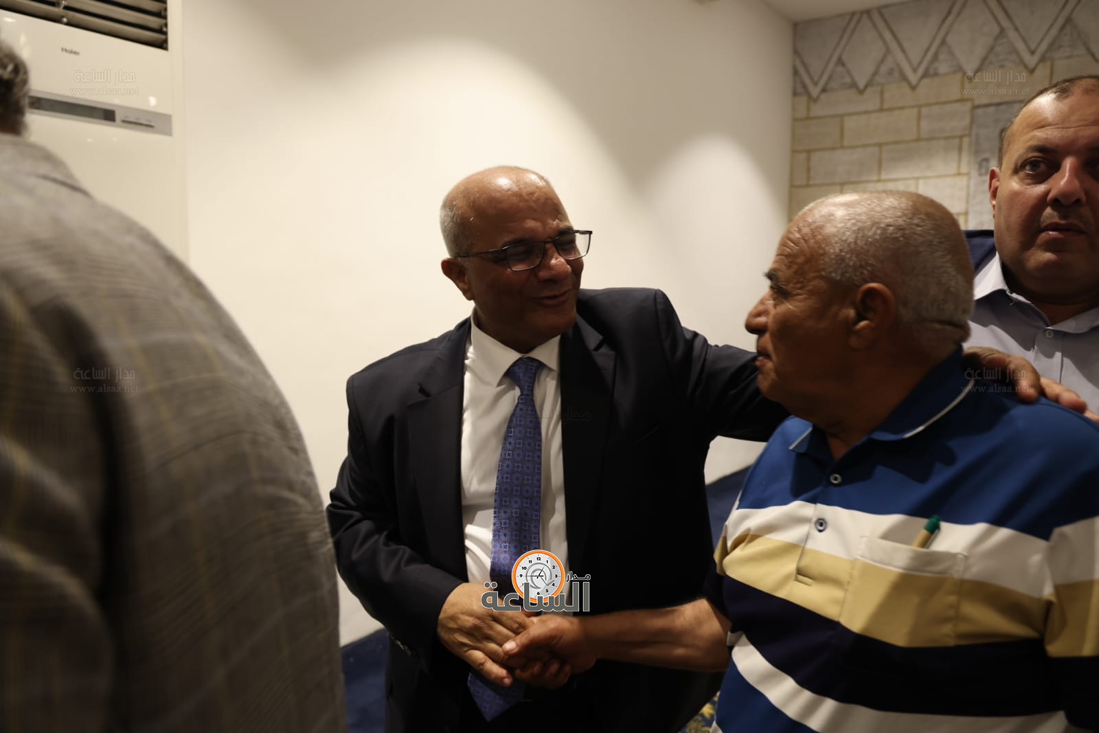 Madar Al-Saa Images 0.016695153224075998