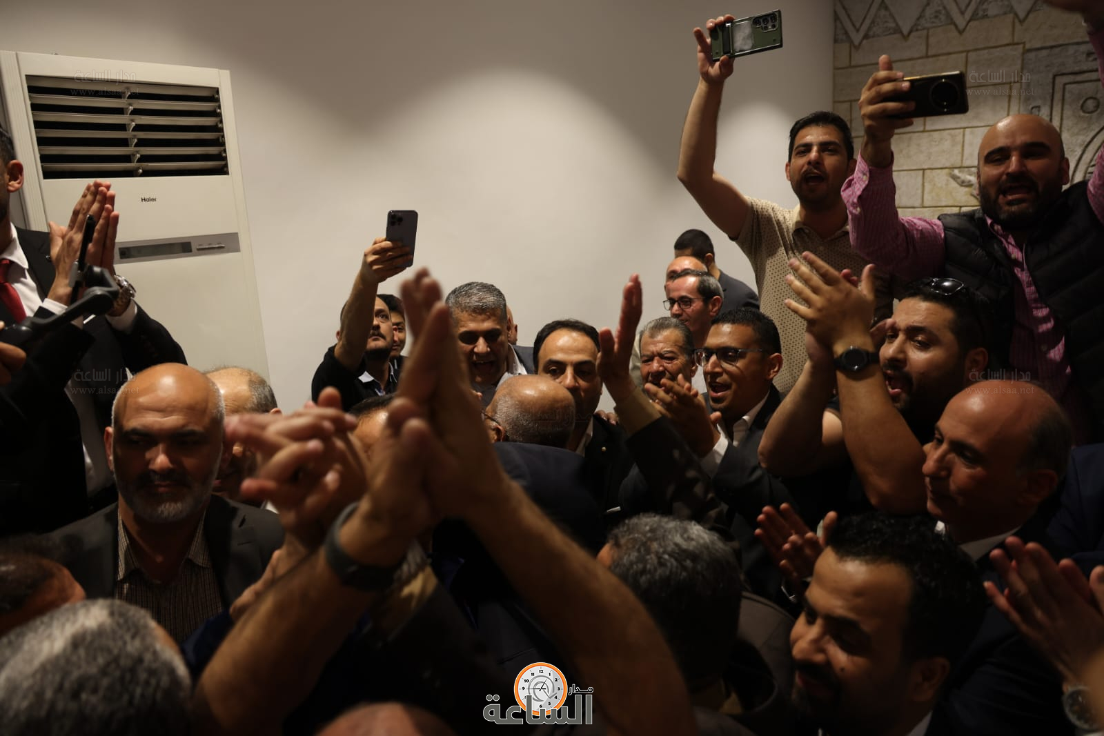 Madar Al-Saa Images 0.8741454520989247