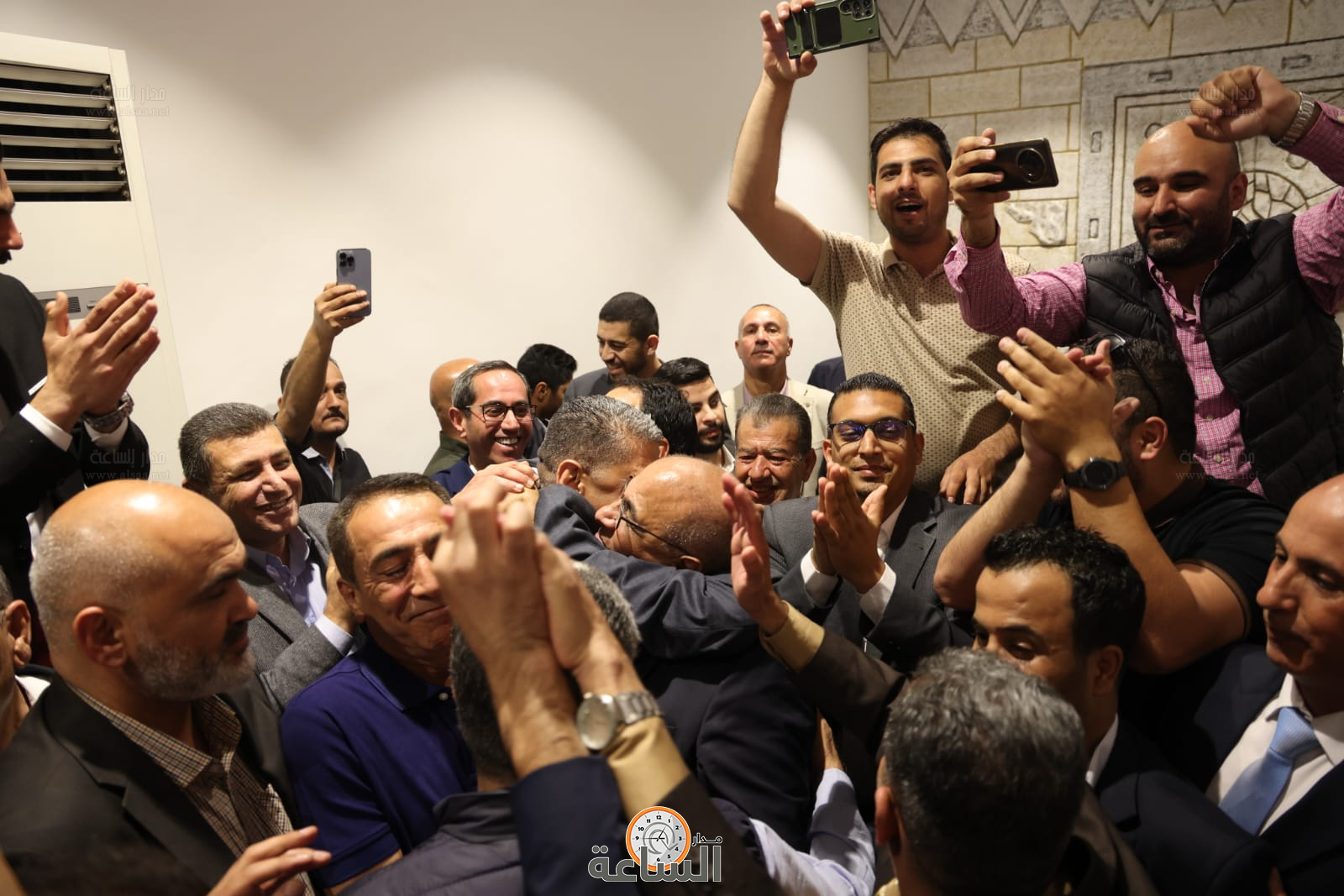 Madar Al-Saa Images 0.6401992042959941