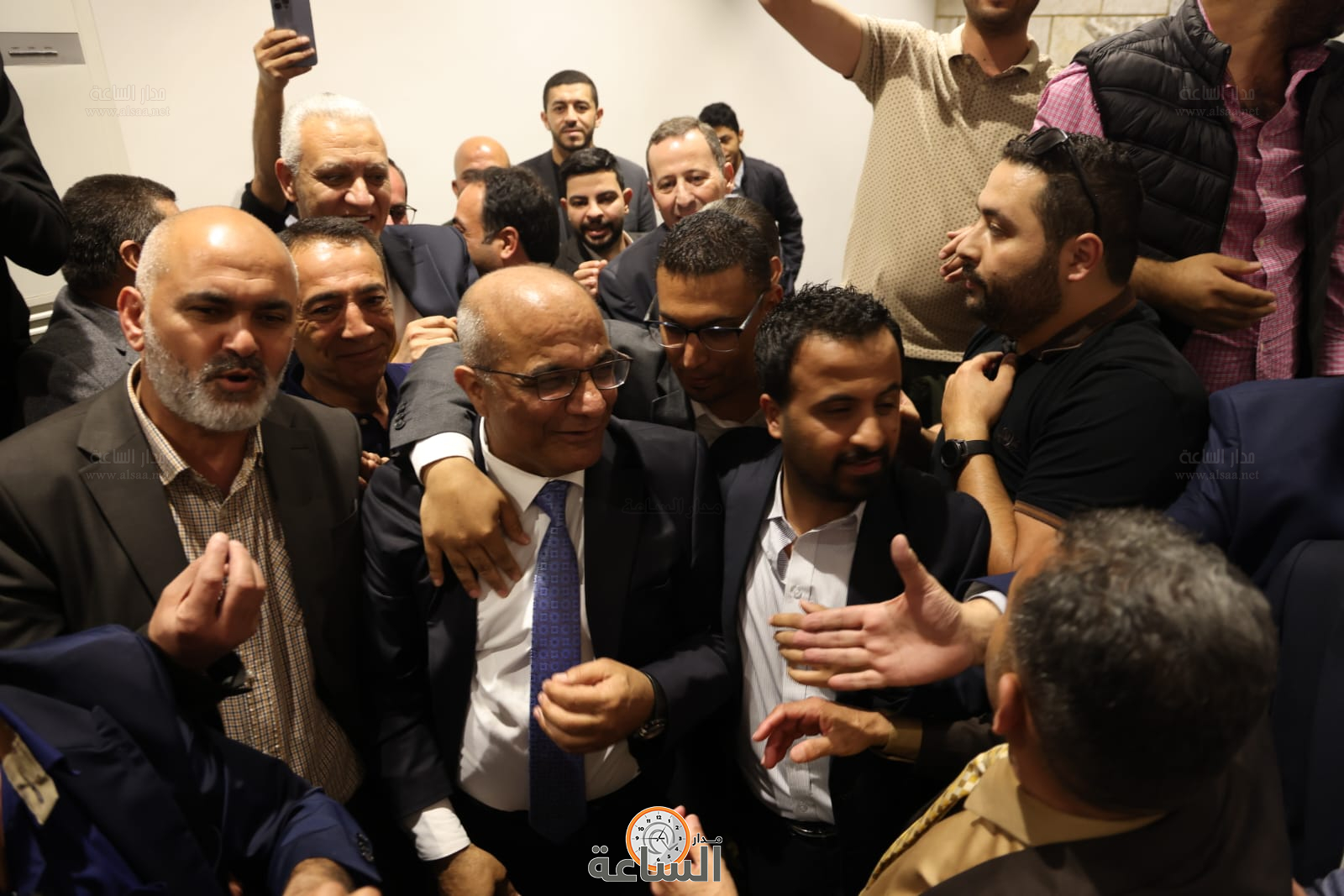 Madar Al-Saa Images 0.9808189067793543