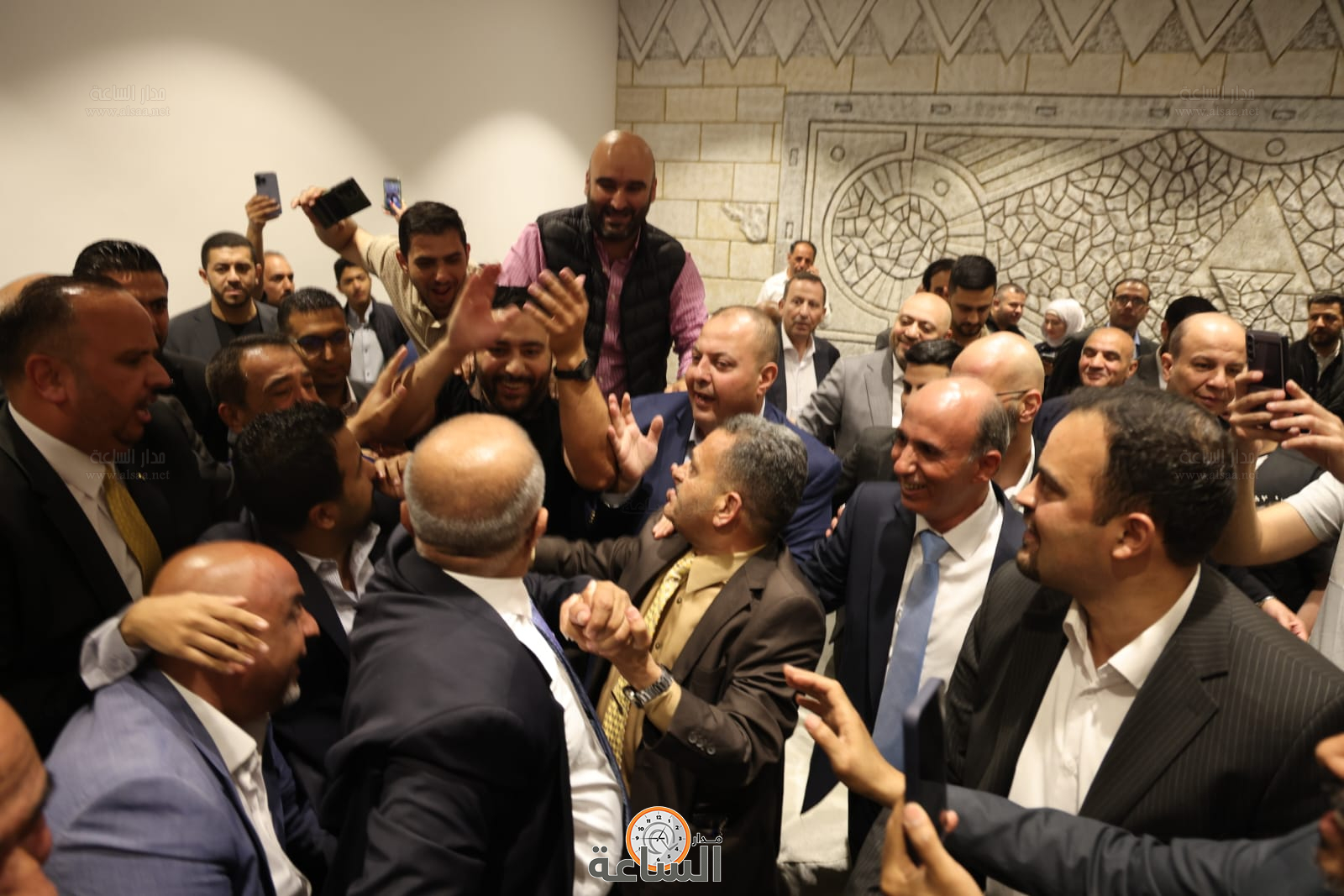 Madar Al-Saa Images 0.08999694539714342