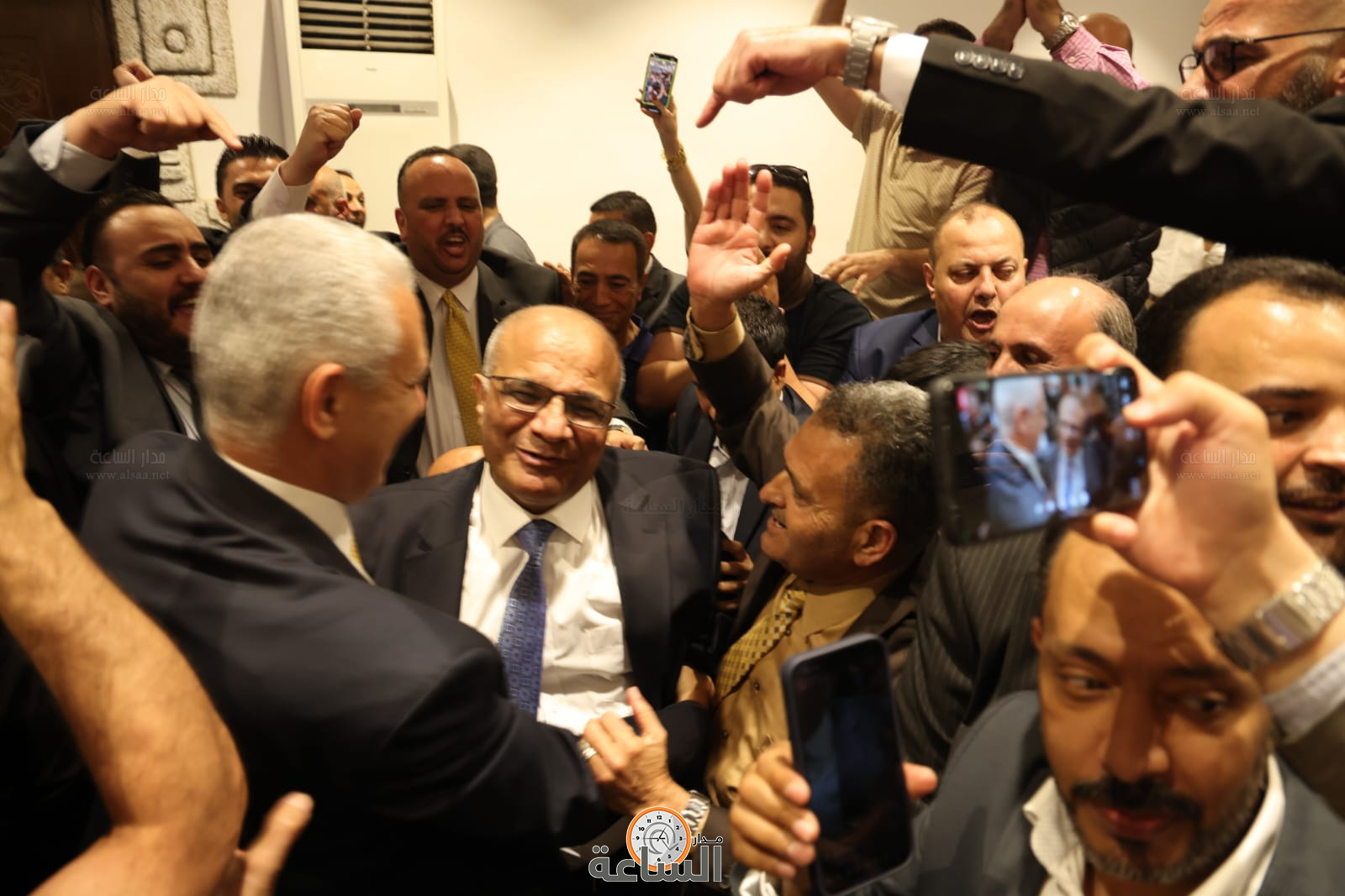 Madar Al-Saa Images 0.8336935440721212