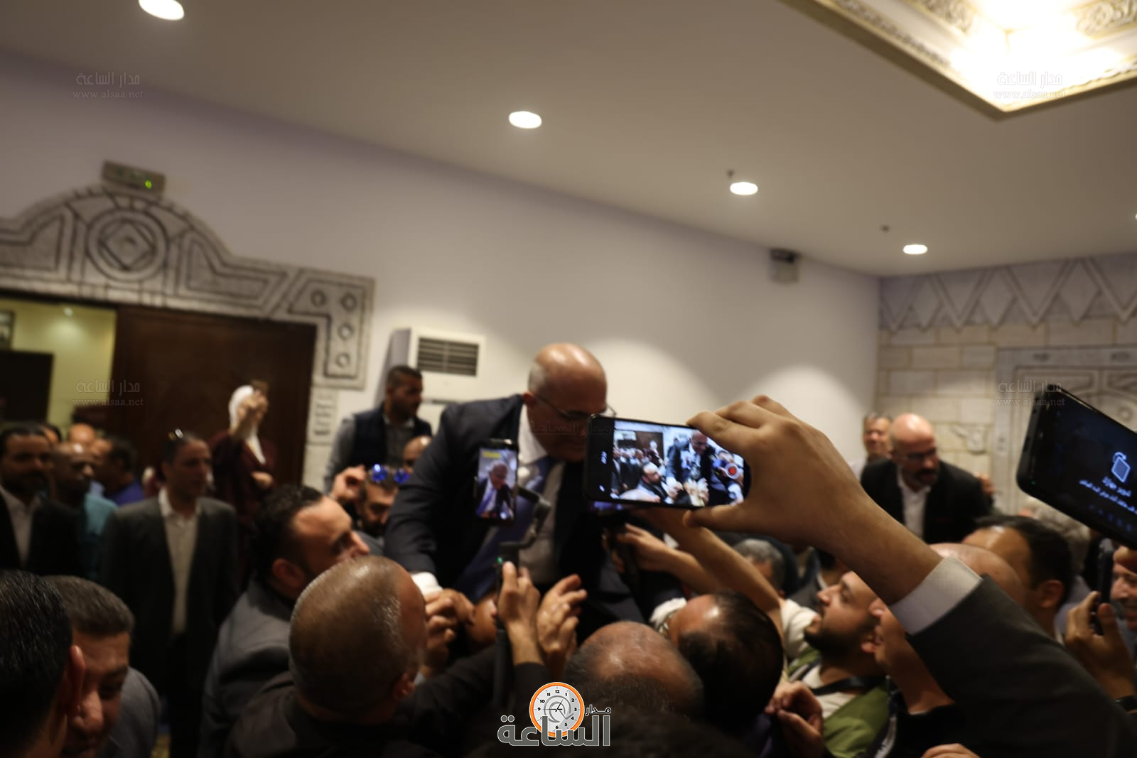 Madar Al-Saa Images 0.020457968277907024