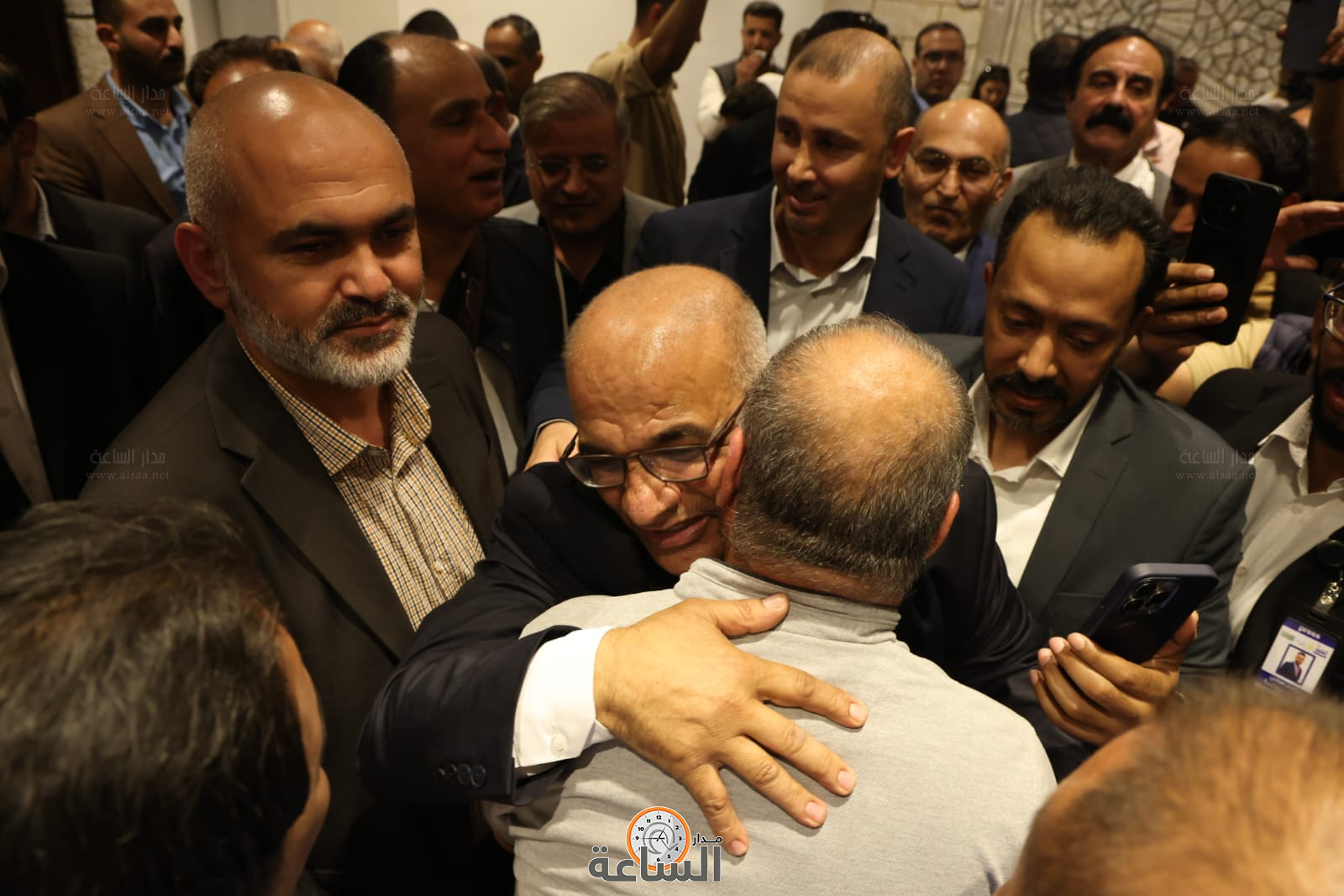 Madar Al-Saa Images 0.7654974878198935