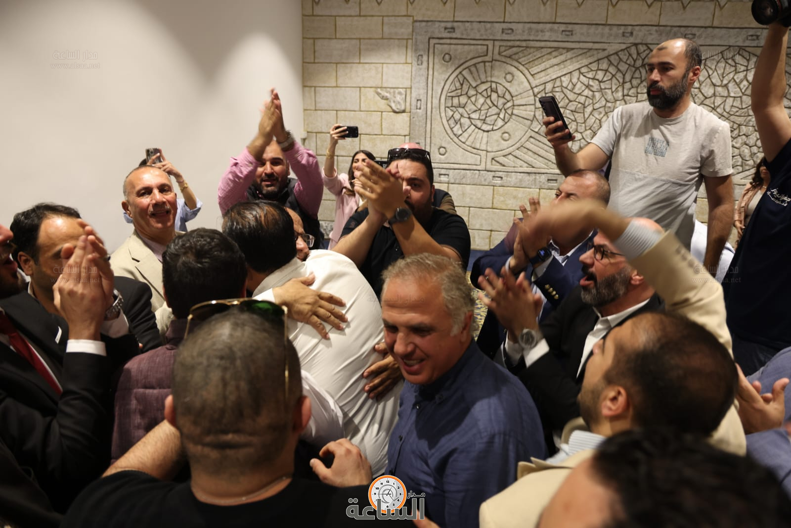 Madar Al-Saa Images 0.21535131810688324