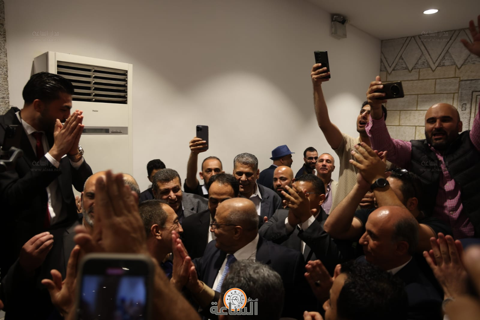 Madar Al-Saa Images 0.49568971570147335