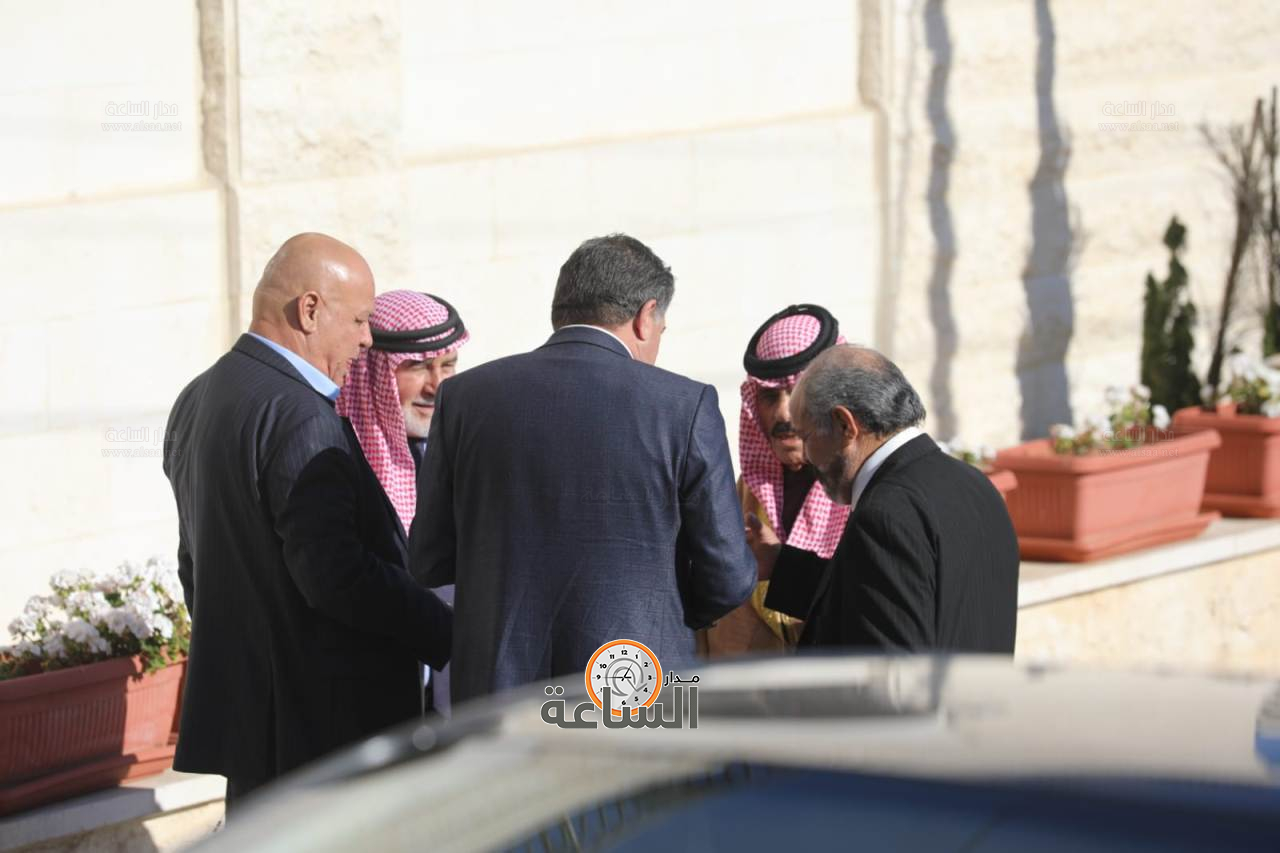 Madar Al-Saa Images 0.9417129573865181