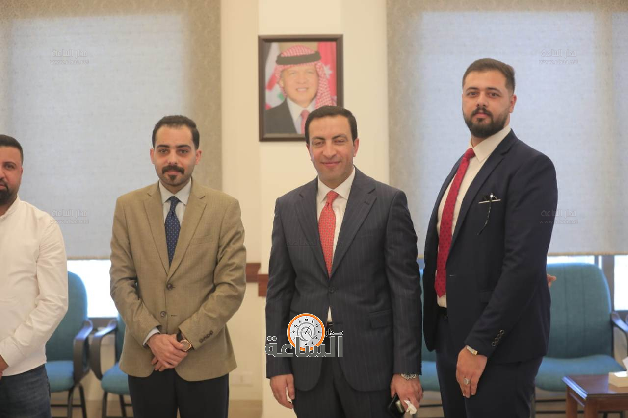 Madar Al-Saa Images 0.8628057502424337