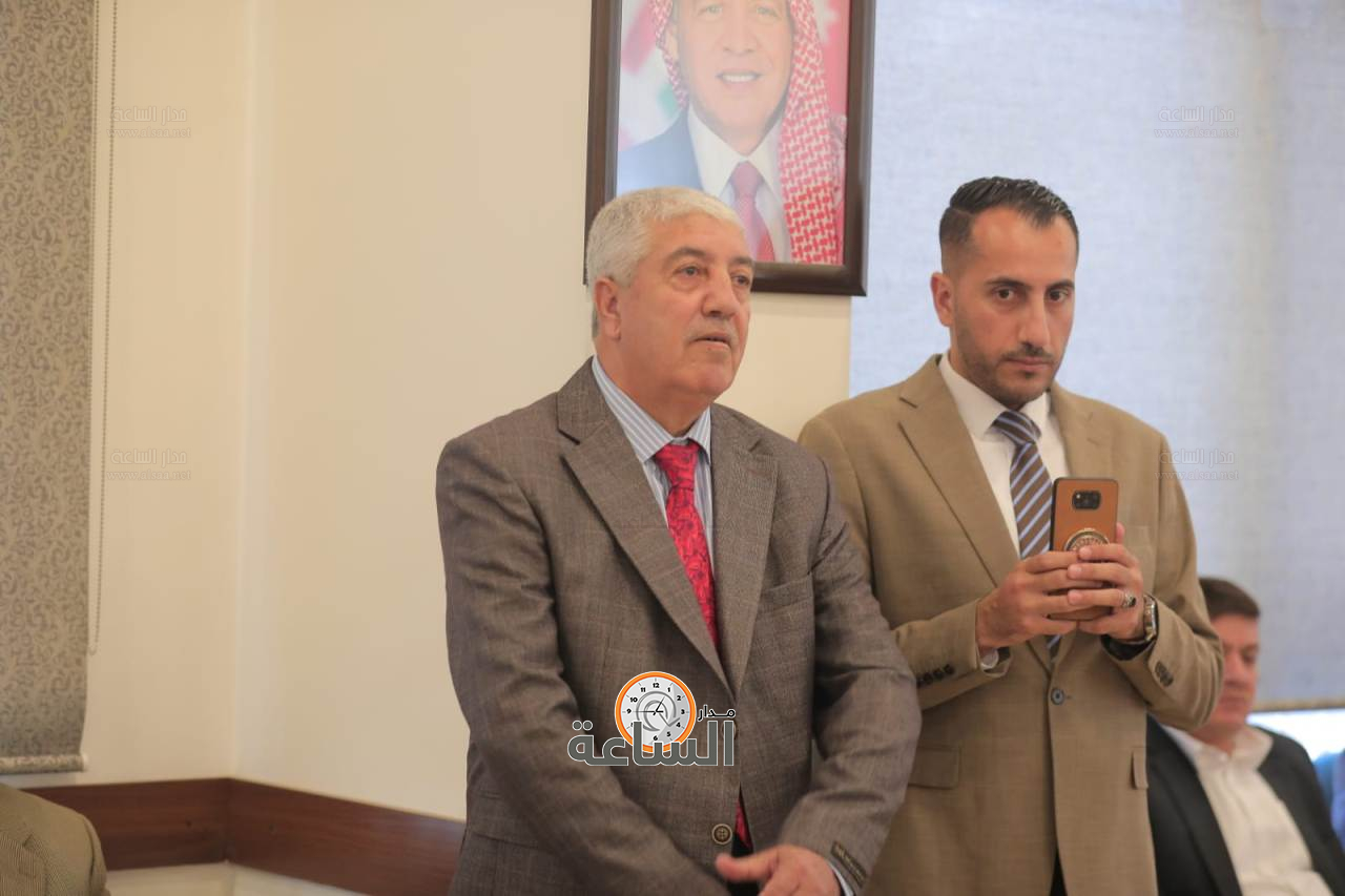 Madar Al-Saa Images 0.6948583661512028