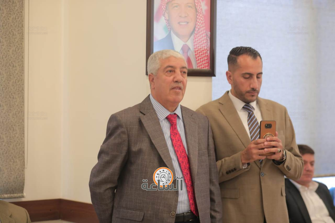 Madar Al-Saa Images 0.6339819285523816