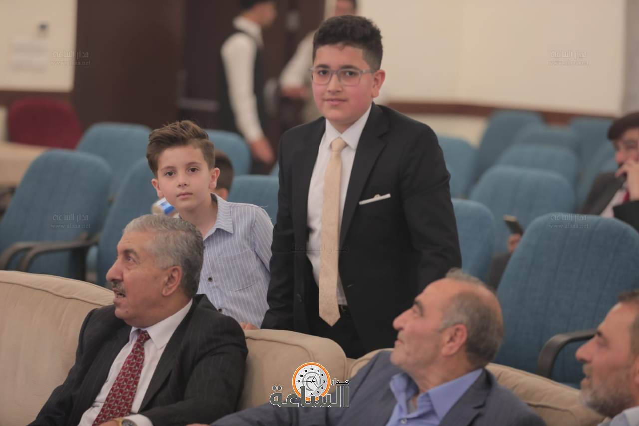 Madar Al-Saa Images 0.4096581456486468