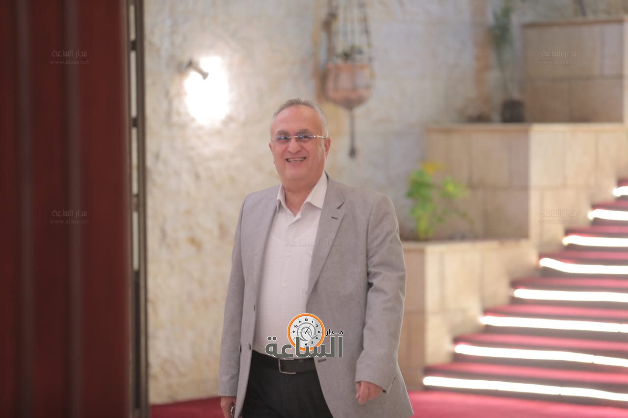 Madar Al-Saa Images 0.8878631765970563