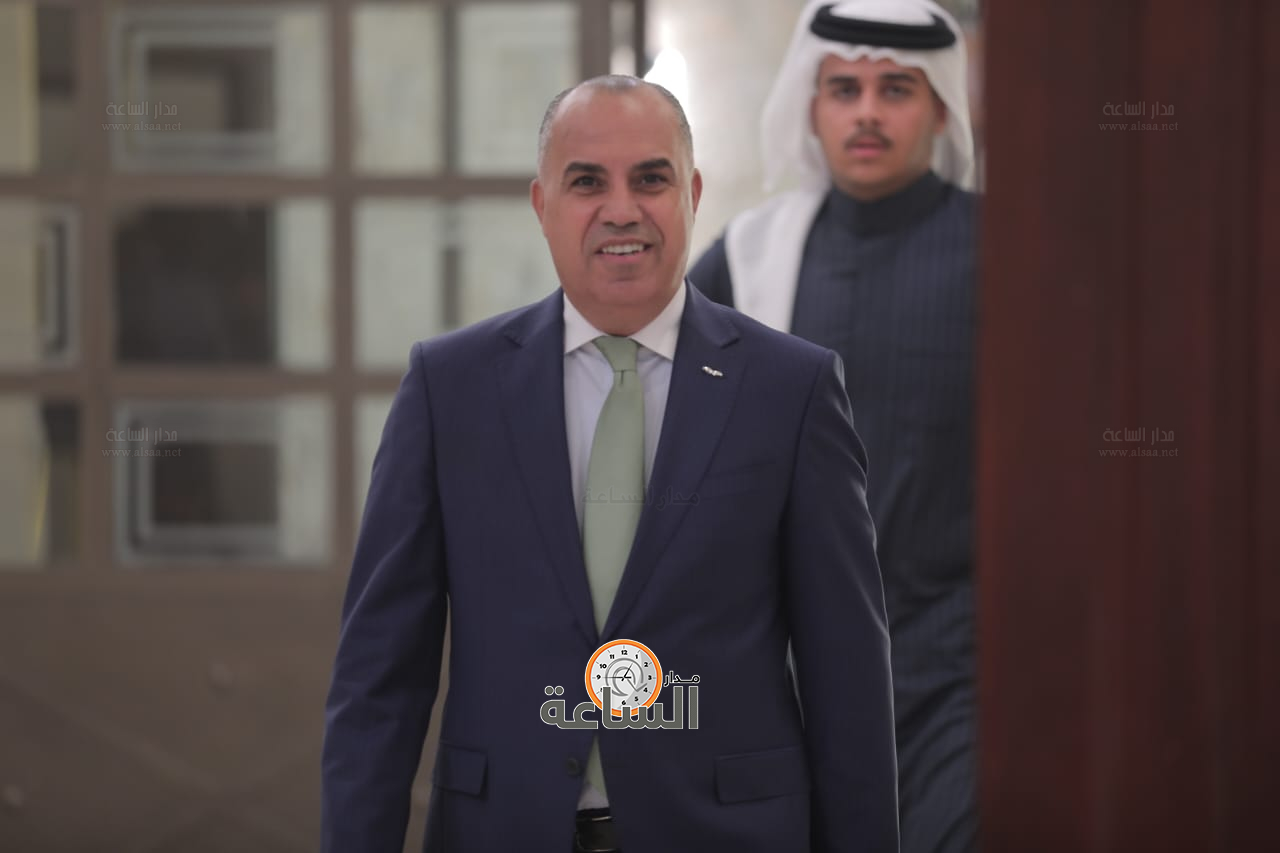 Madar Al-Saa Images 0.7795973331554968