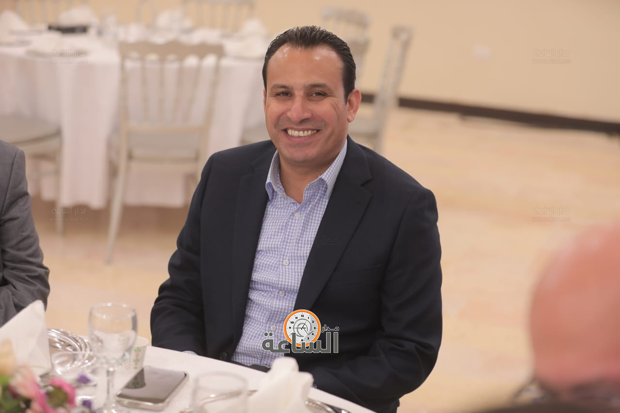 Madar Al-Saa Images 0.3935345452510136