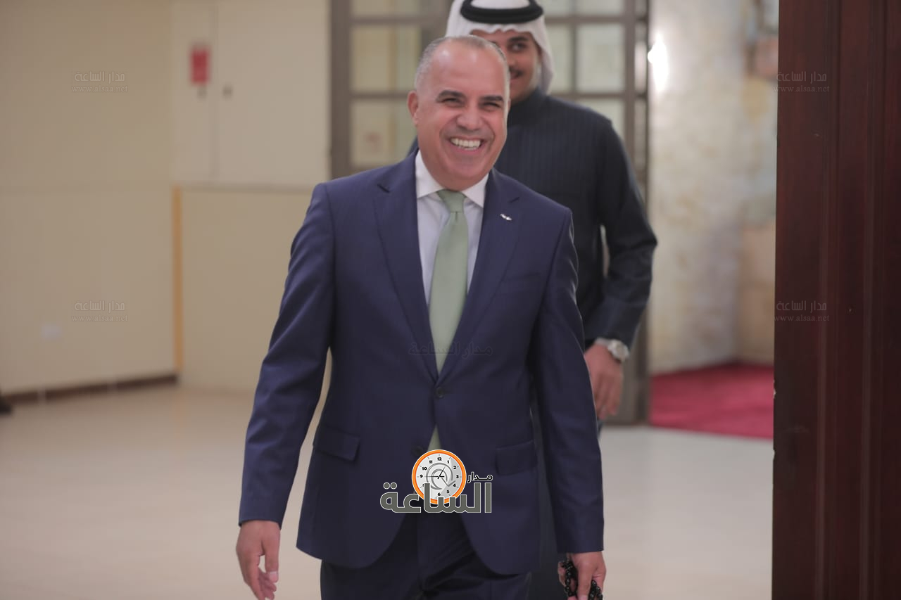 Madar Al-Saa Images 0.47642186847198487