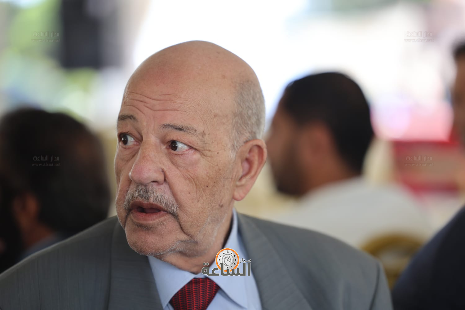 Madar Al-Saa Images 0.9637327365844447