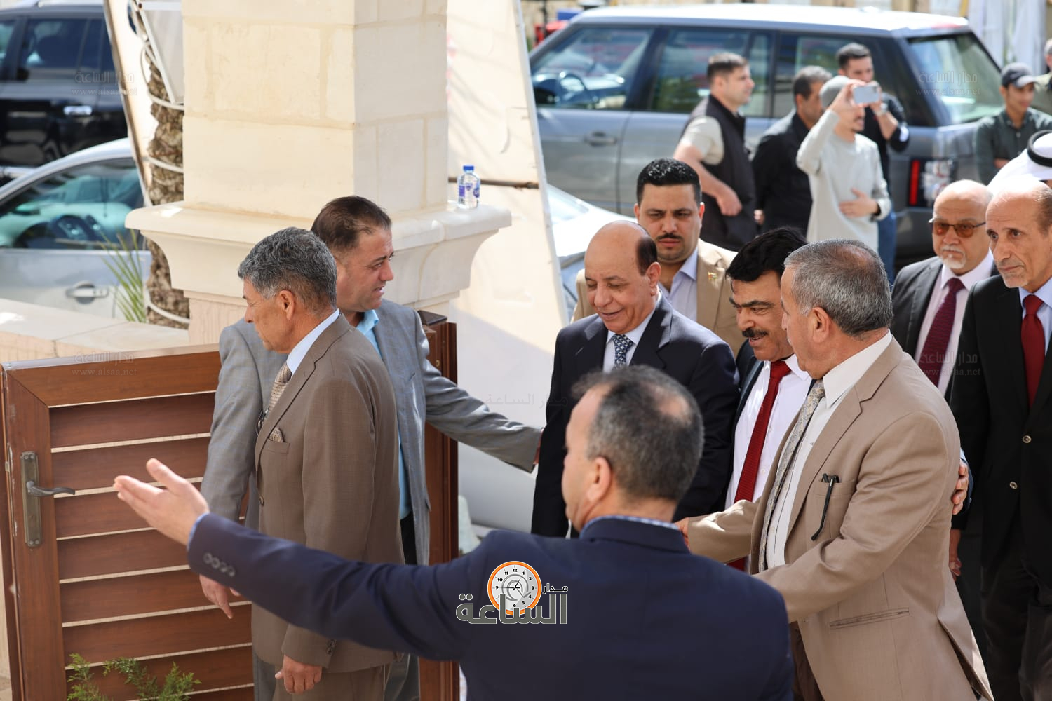 Madar Al-Saa Images 0.8374971630835971