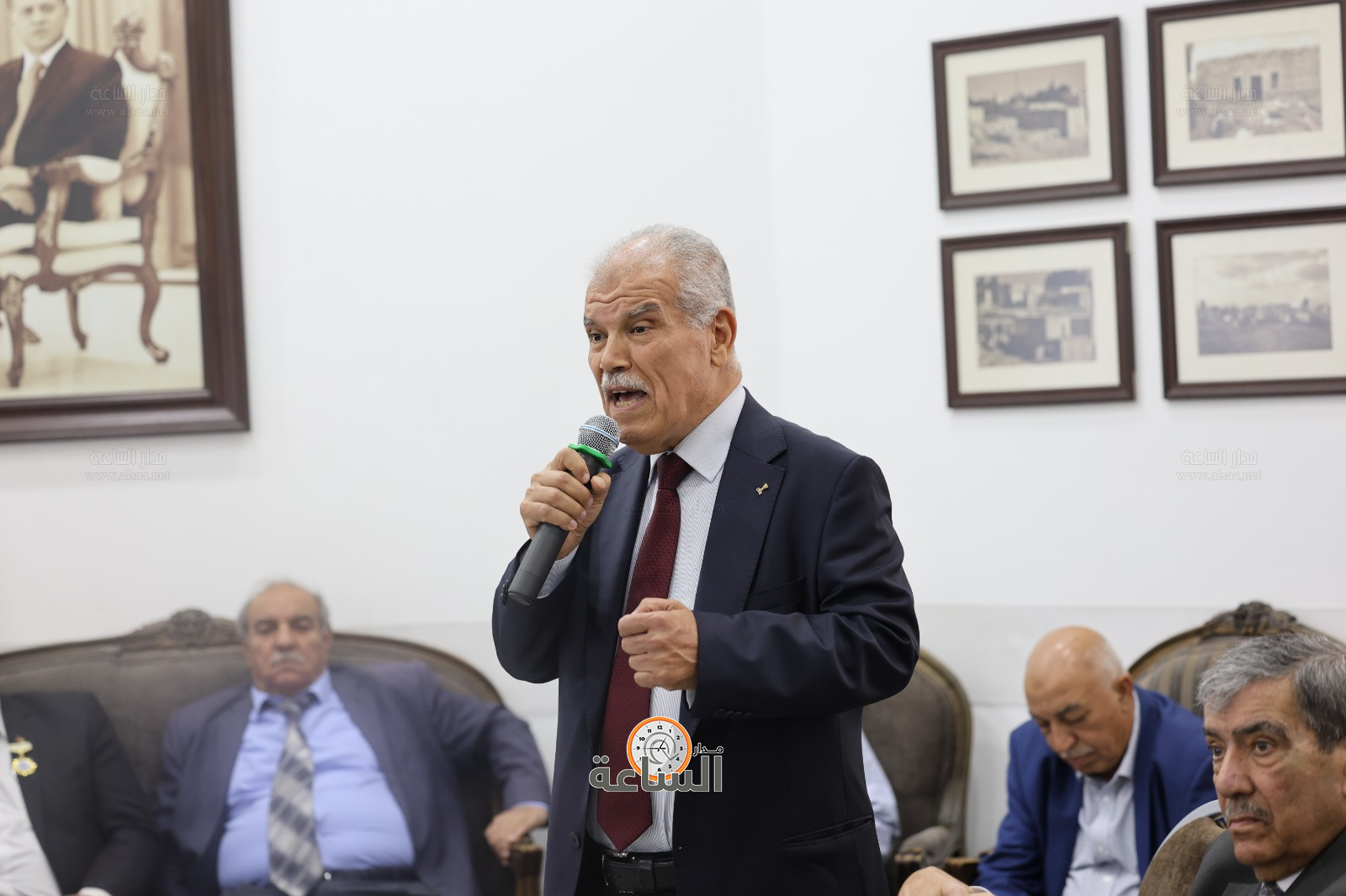 Madar Al-Saa Images 0.8749749641133936