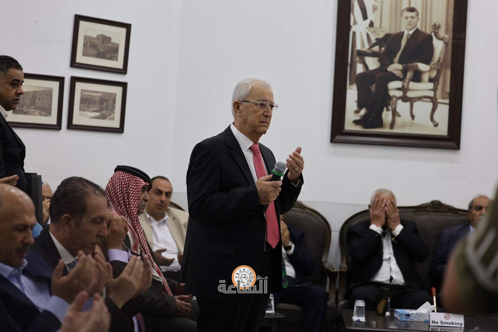 Madar Al-Saa Images 0.4153714470955482