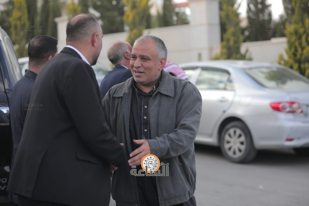 Madar Al-Saa Images 0.42177173046070227