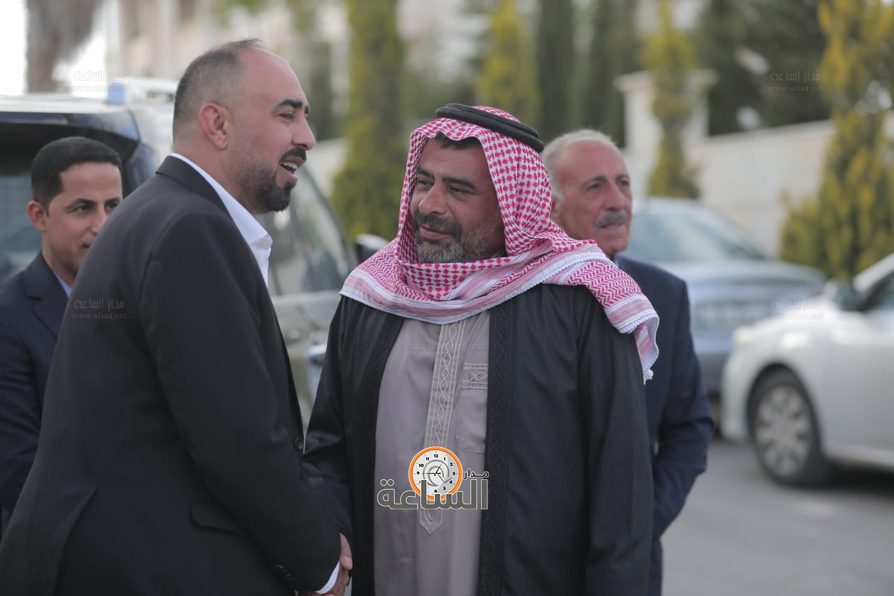 Madar Al-Saa Images 0.32957061305994695