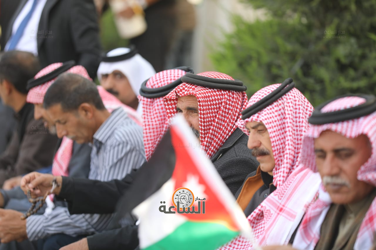 Madar Al-Saa Images 0.4314107123248726