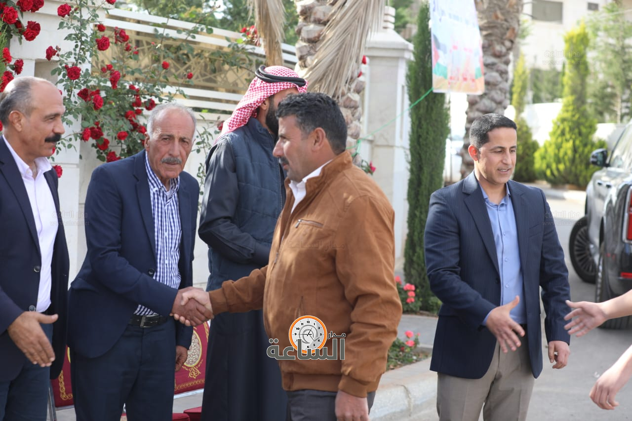 Madar Al-Saa Images 0.08070773343087134