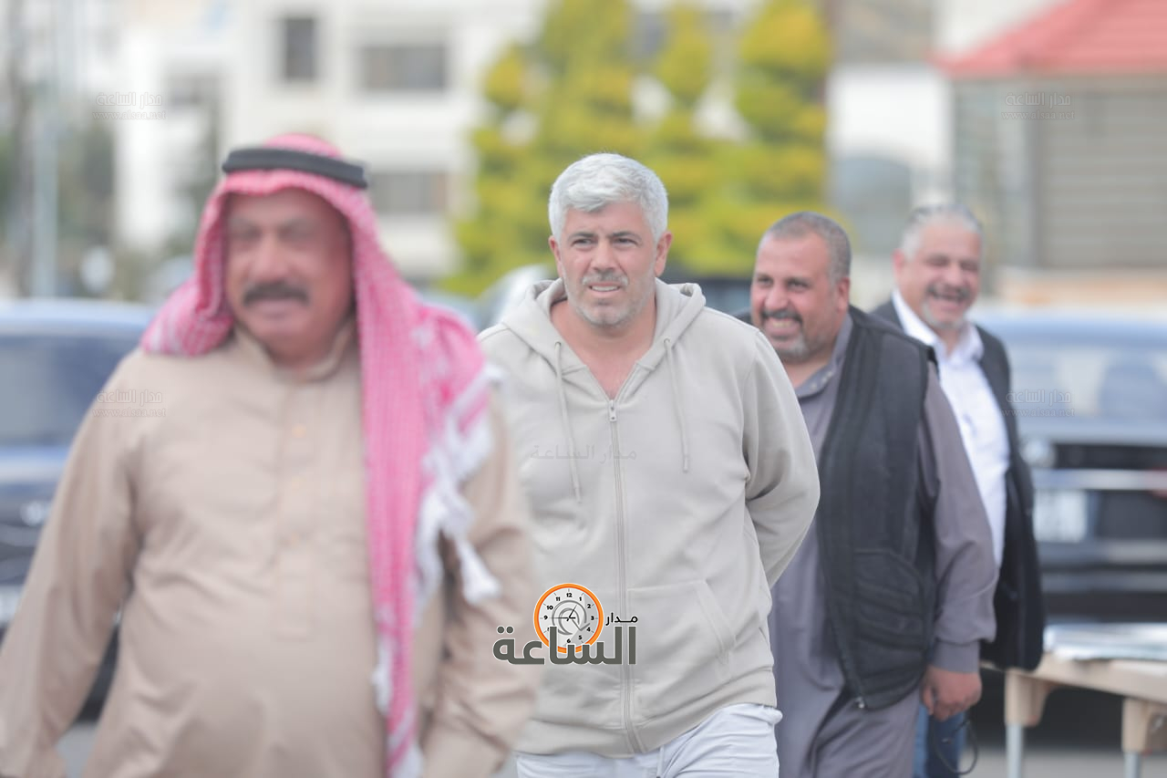 Madar Al-Saa Images 0.7496704672953385