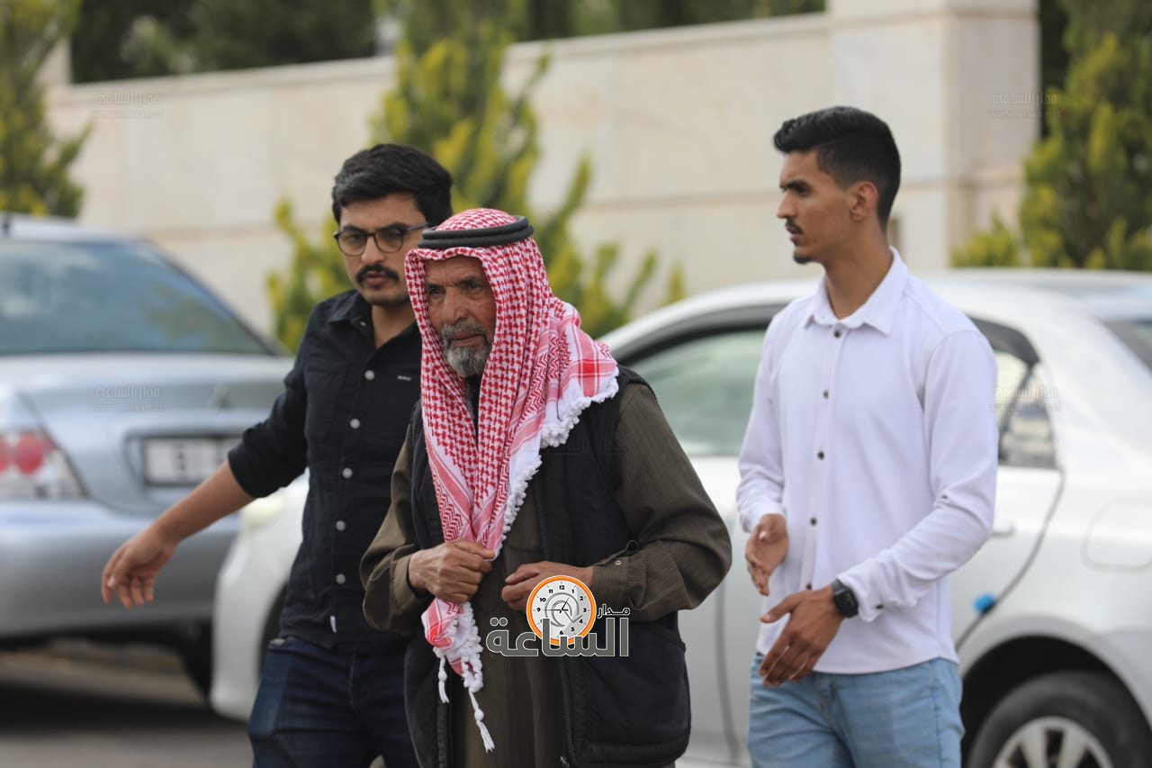 Madar Al-Saa Images 0.525731638291172