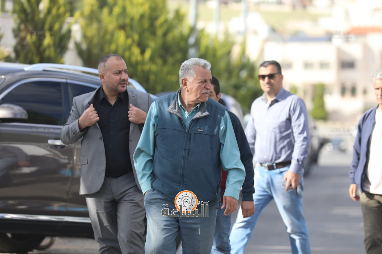 Madar Al-Saa Images 0.3819429552029423