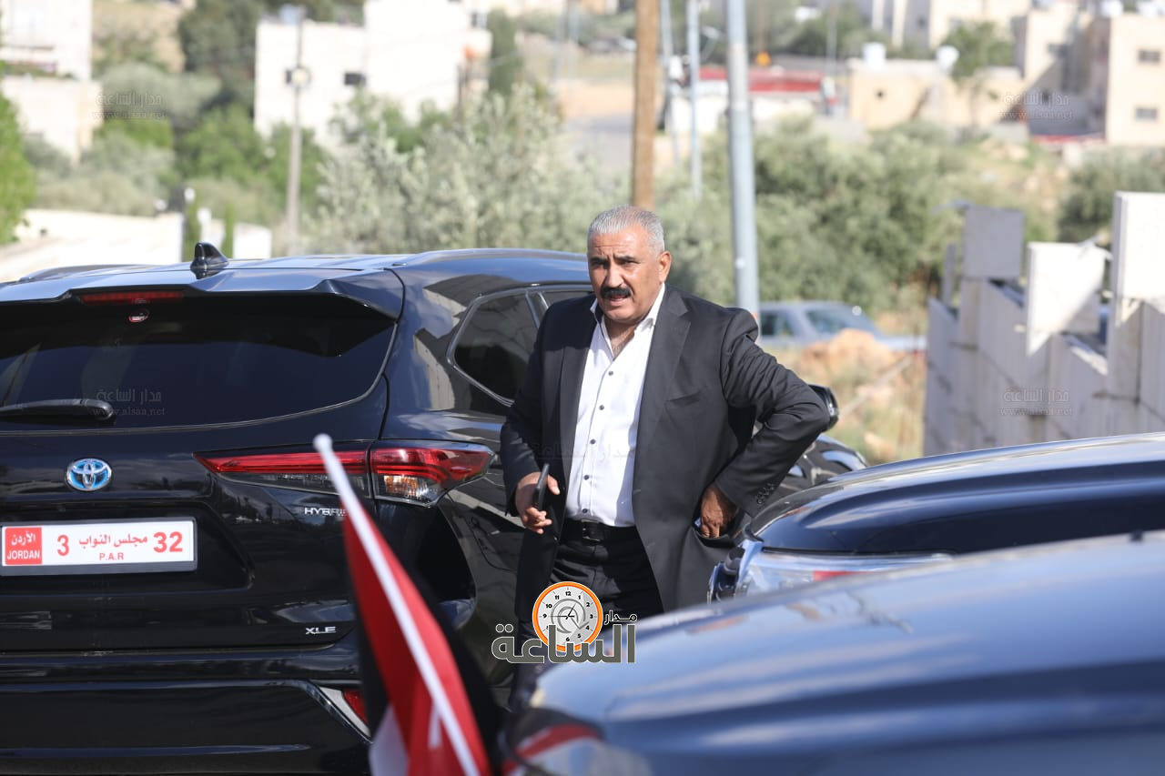 Madar Al-Saa Images 0.39553381239534147