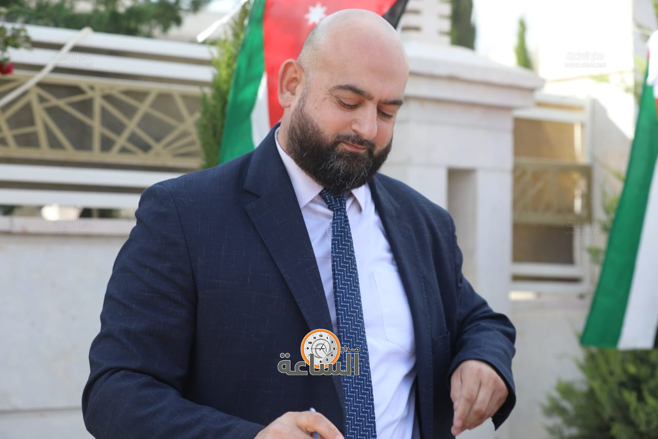 Madar Al-Saa Images 0.9996563151514496