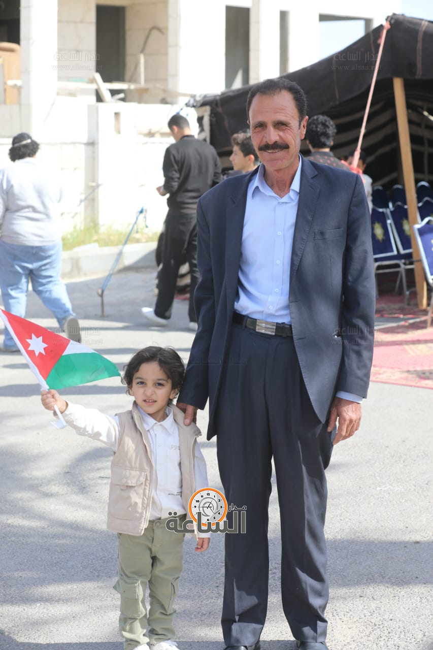 Madar Al-Saa Images 0.4929687363525508