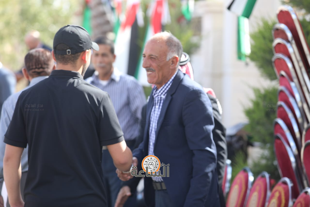 Madar Al-Saa Images 0.04945027981331762