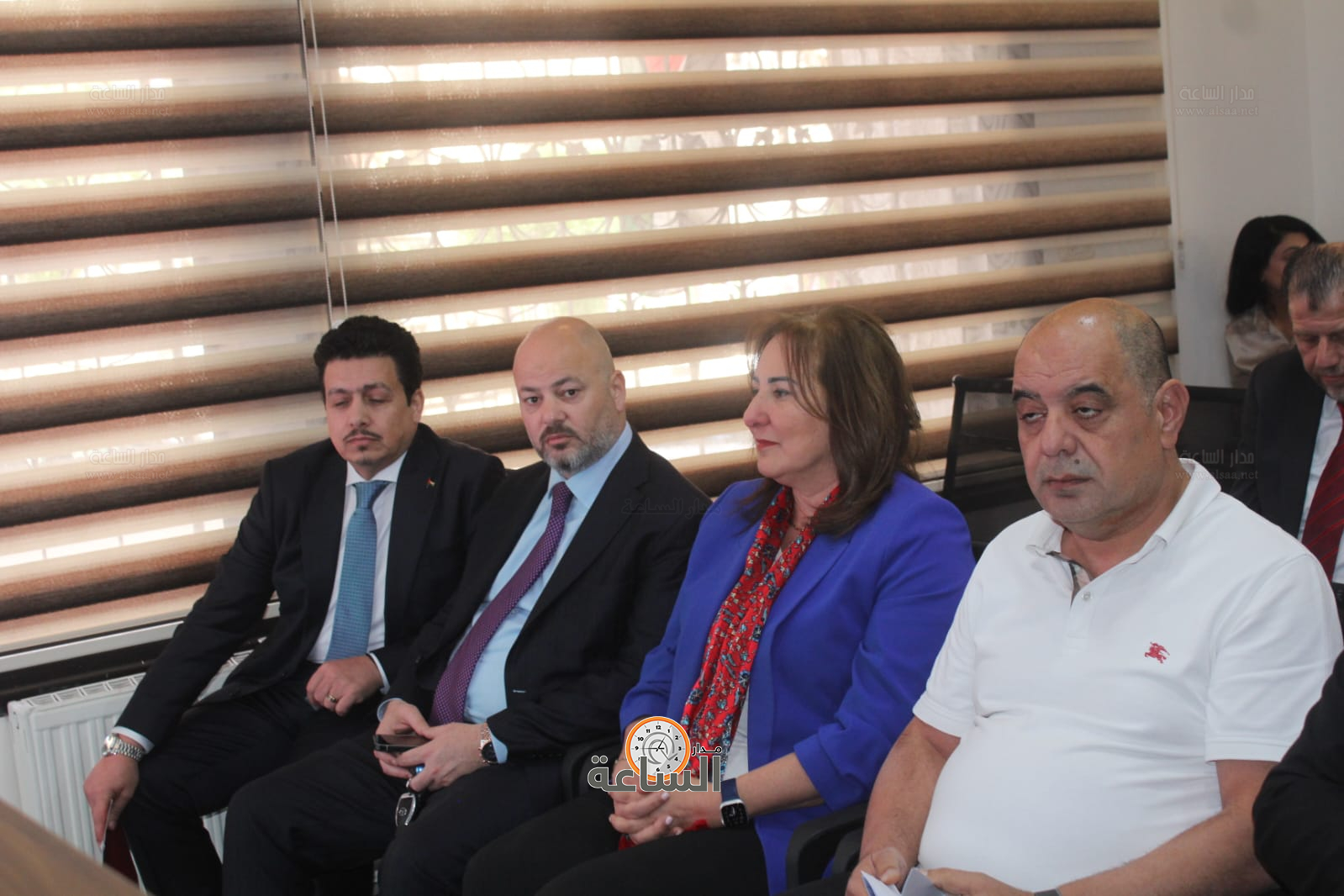 Madar Al-Saa Images 0.8660500416368753