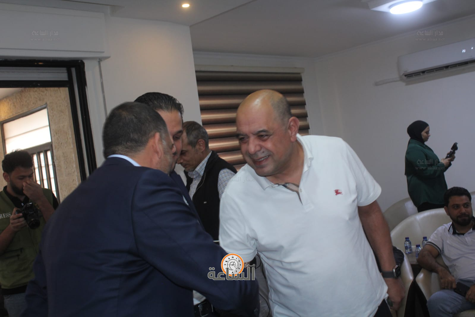 Madar Al-Saa Images 0.0260049809904932