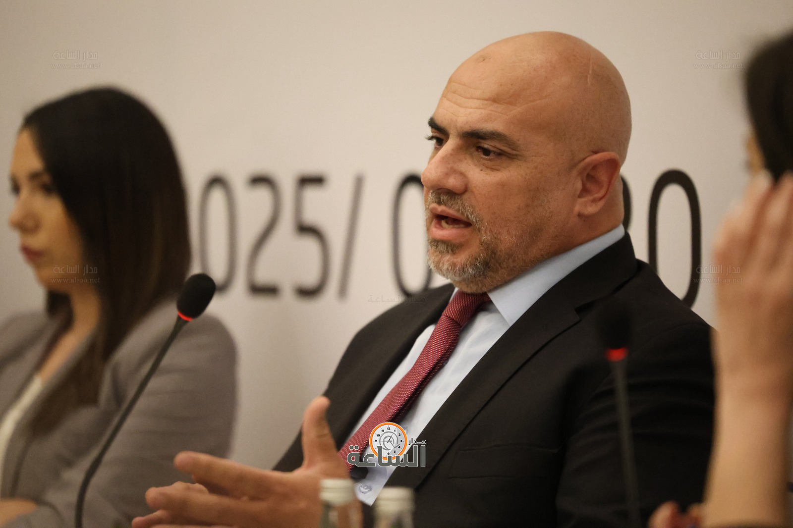 Madar Al-Saa Images 0.7630012194703932