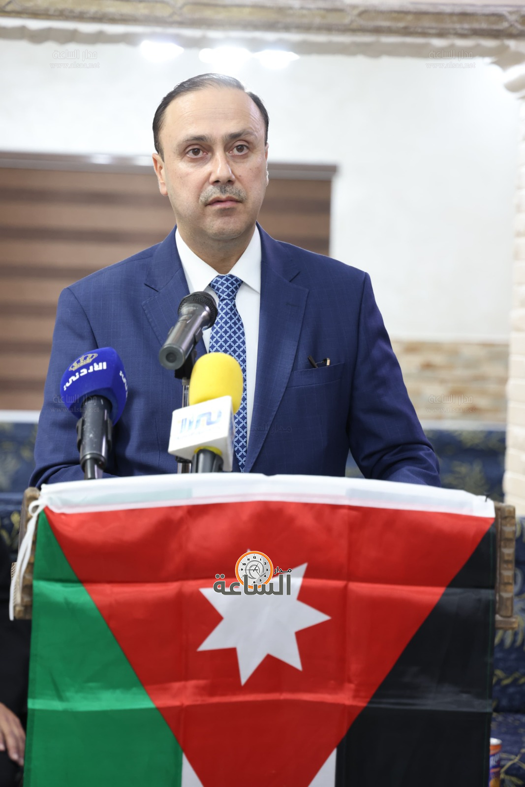 Madar Al-Saa Images 0.9975336384632317