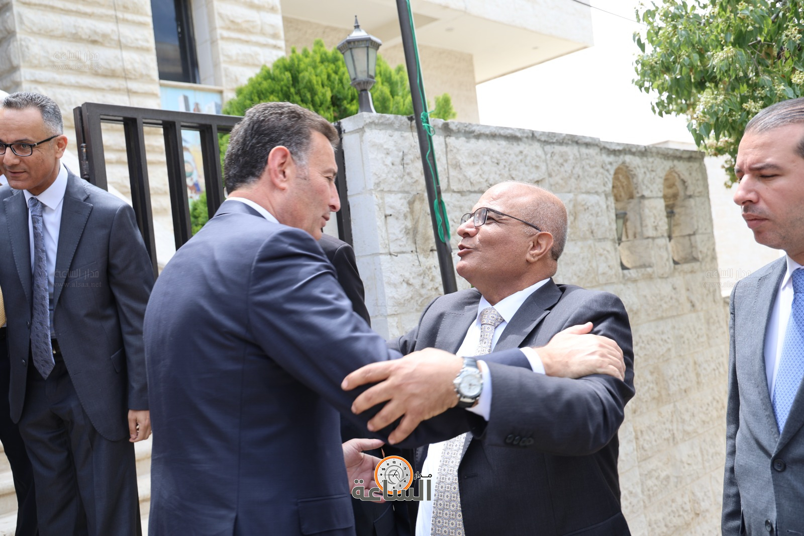 Madar Al-Saa Images 0.9564272165956076