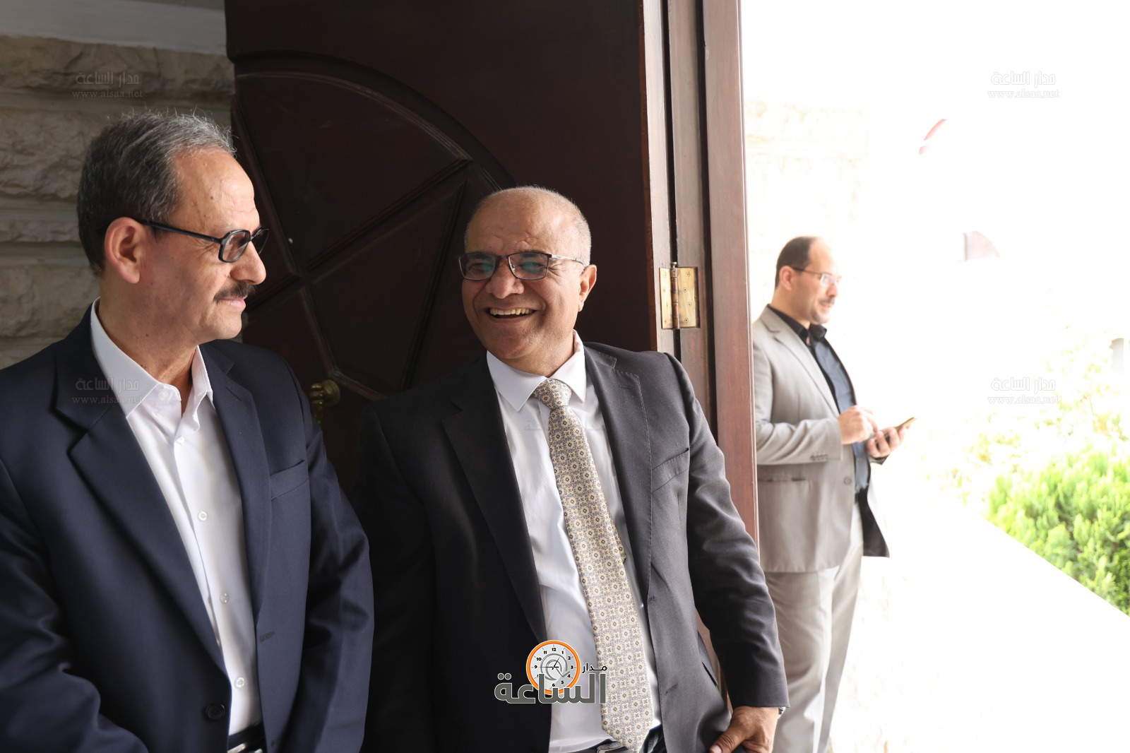 Madar Al-Saa Images 0.1606851483012247