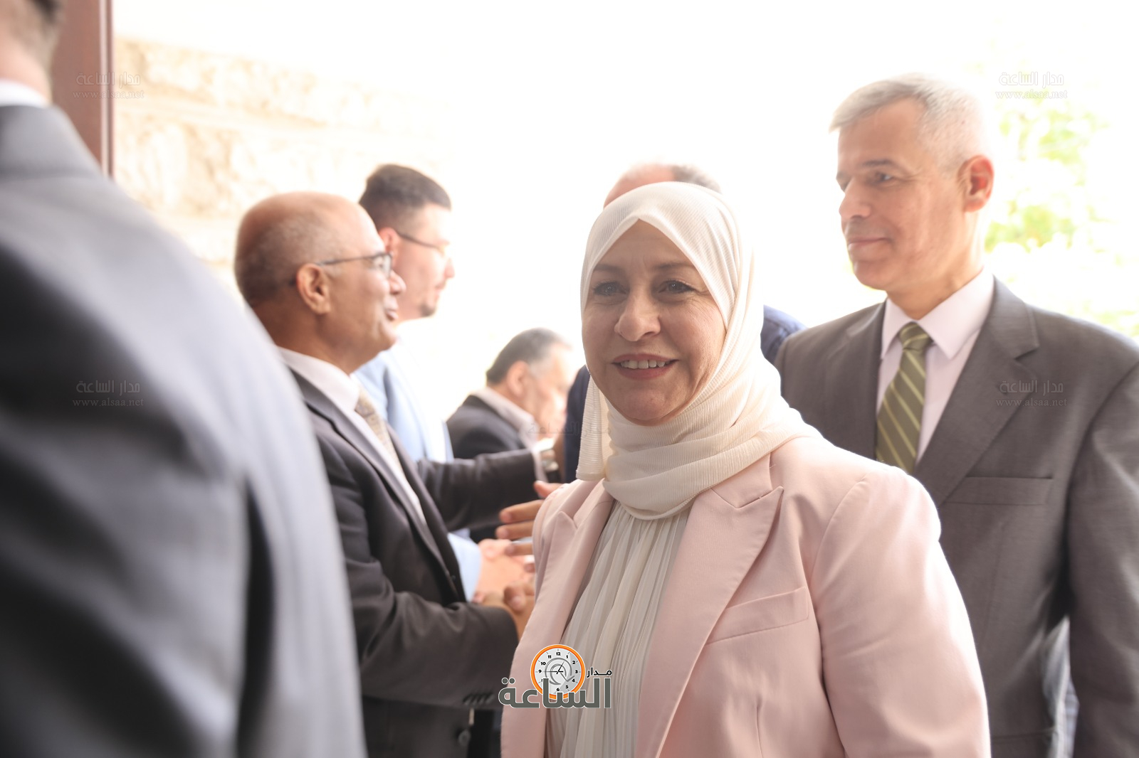 Madar Al-Saa Images 0.04832155859669873